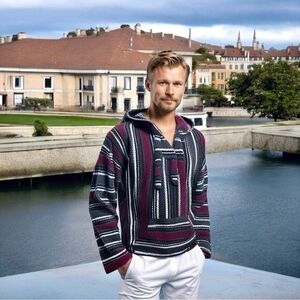 Mexican Baja Rainbow Rug Hoodie L Unisex Hippy Poncho Surf Sweater NWOT